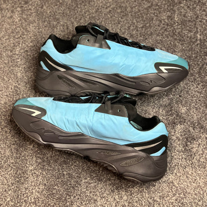 Adidas Yeezy 700 MNVN